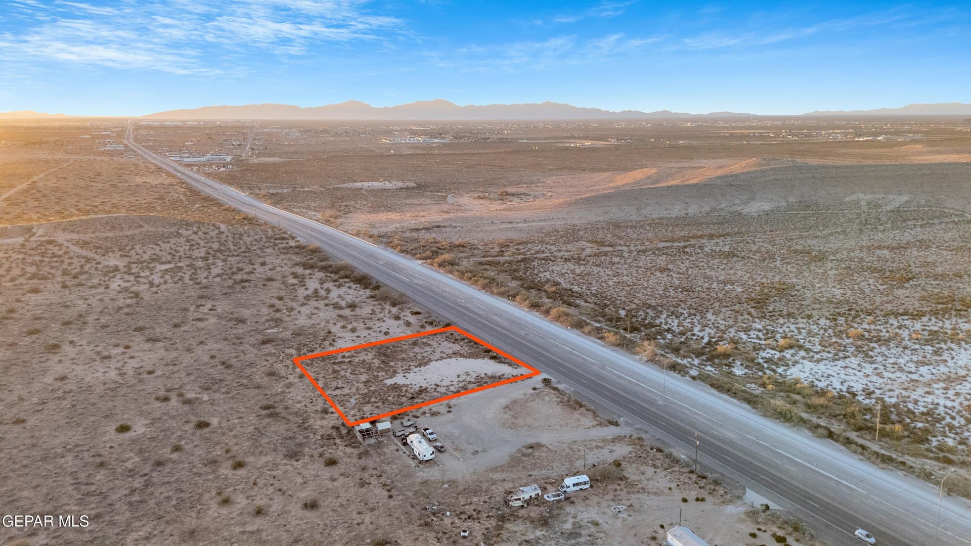 1.01 acres in El Paso County gallery image 4