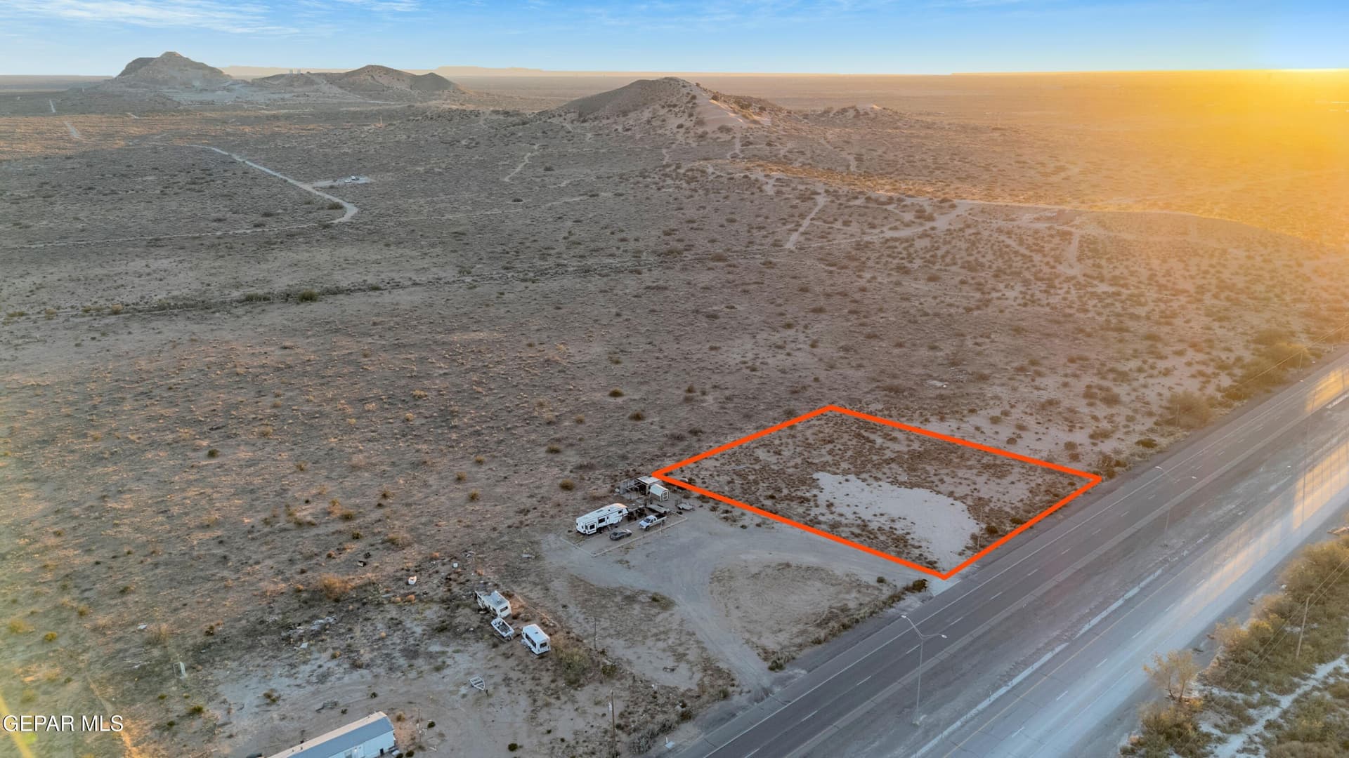 1.01 acres in El Paso County gallery image 2