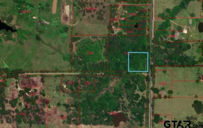 1.5 acres in Titus County gallery image 4