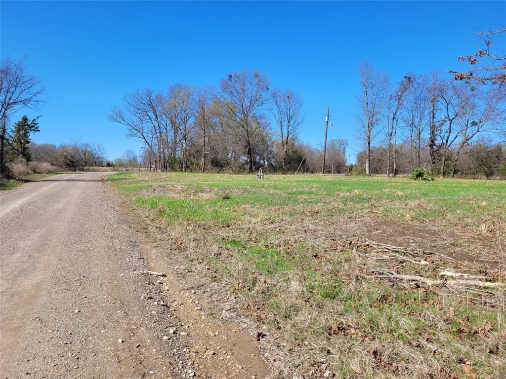 1.97 acres in Red River (TX) County