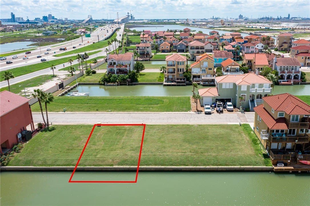 0.08 acres in Nueces County - photo 10