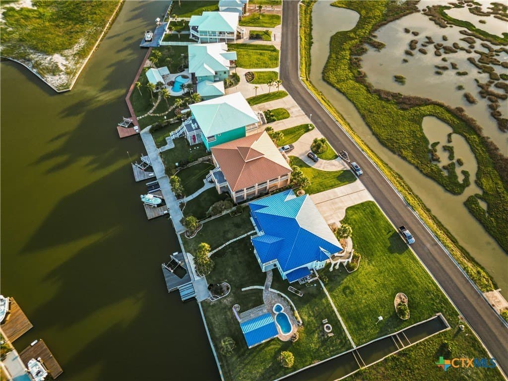 0.76 acres in Aransas County - photo 9