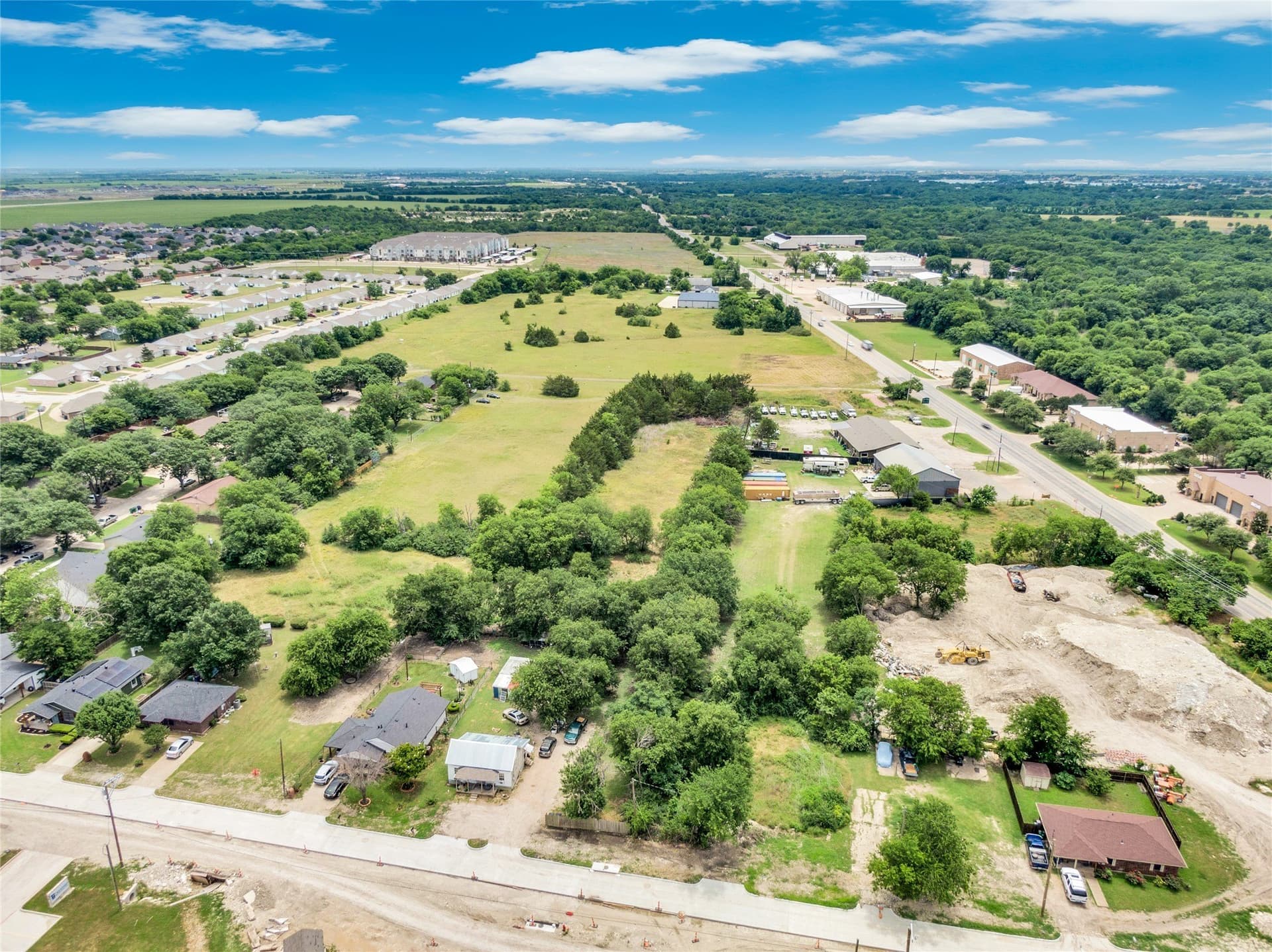 1.67 acres in Ellis County gallery image 3