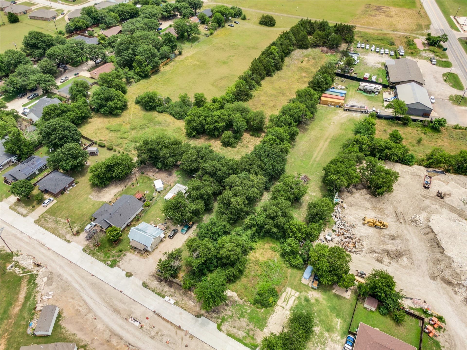 1.67 acres in Ellis County gallery image 2