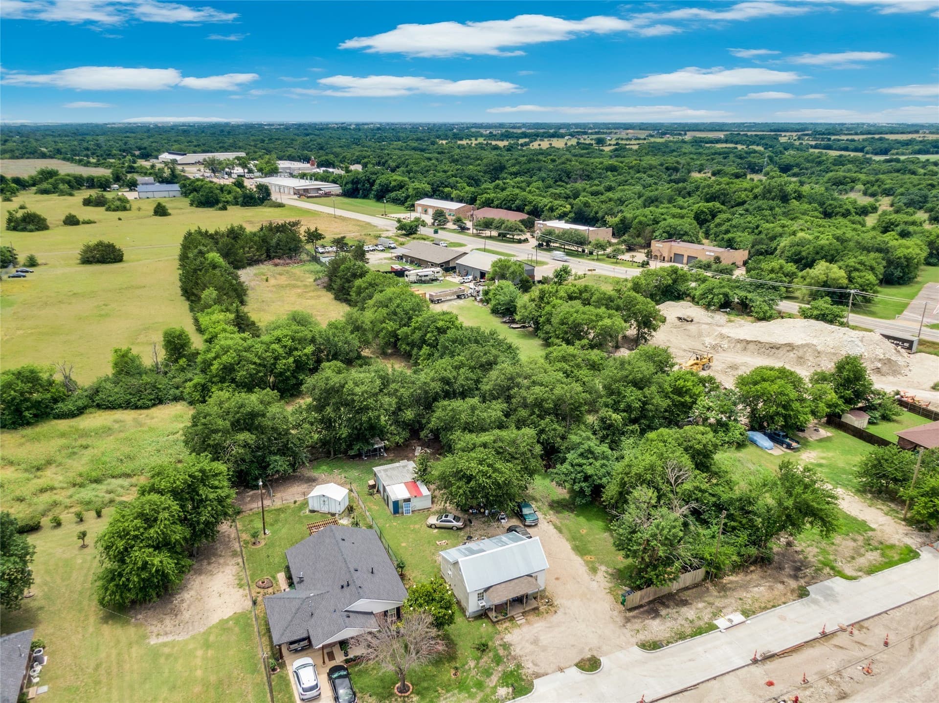 1.67 acres in Ellis County gallery image 4