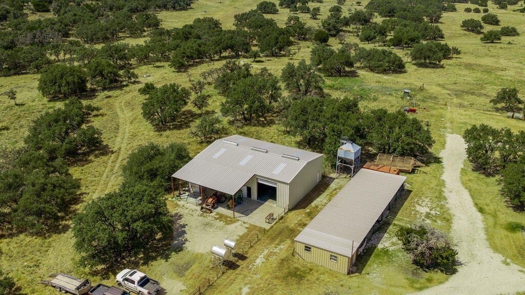 800 acres in Kimble County - photo 6