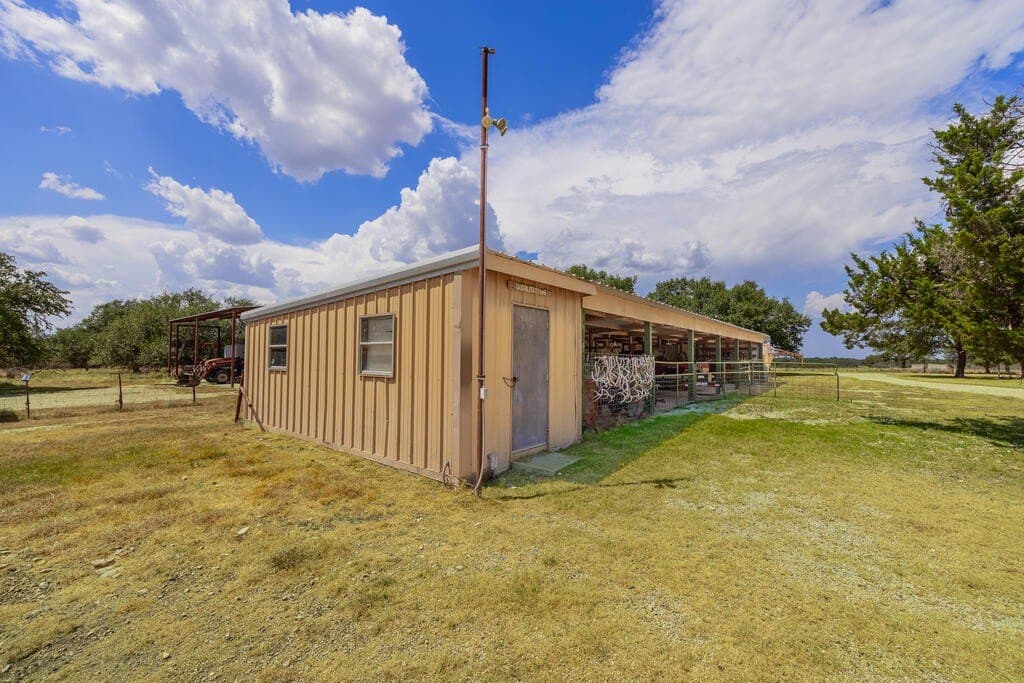800 acres in Kimble County - photo 32