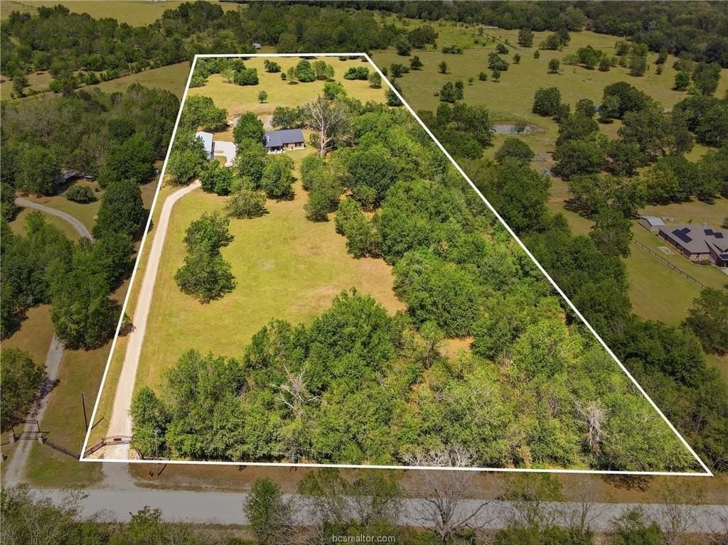 10.31 acres in Robertson County - photo 3
