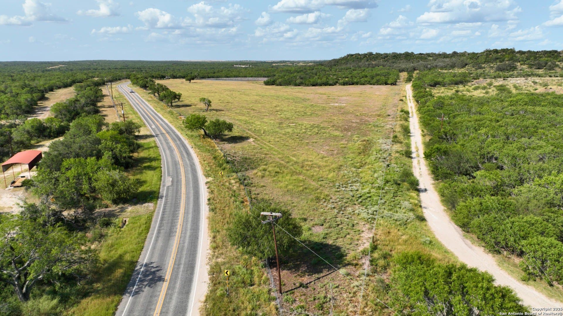 32 acres in Karnes County gallery image 2