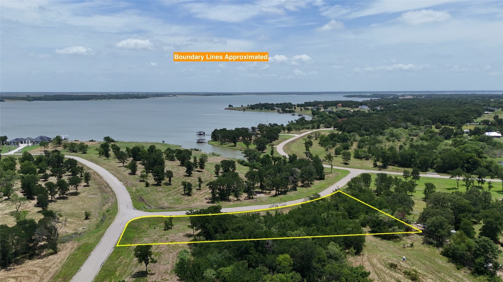 1.07 acres in Navarro County