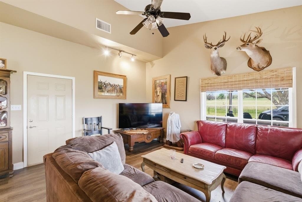 107.46 acres in Hood County gallery image 4