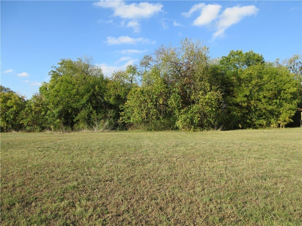 0.2 acres in Falls County
