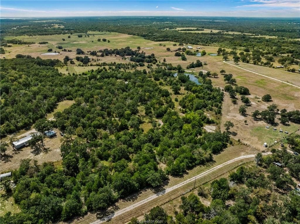 4.89 acres in Burleson County - photo 4