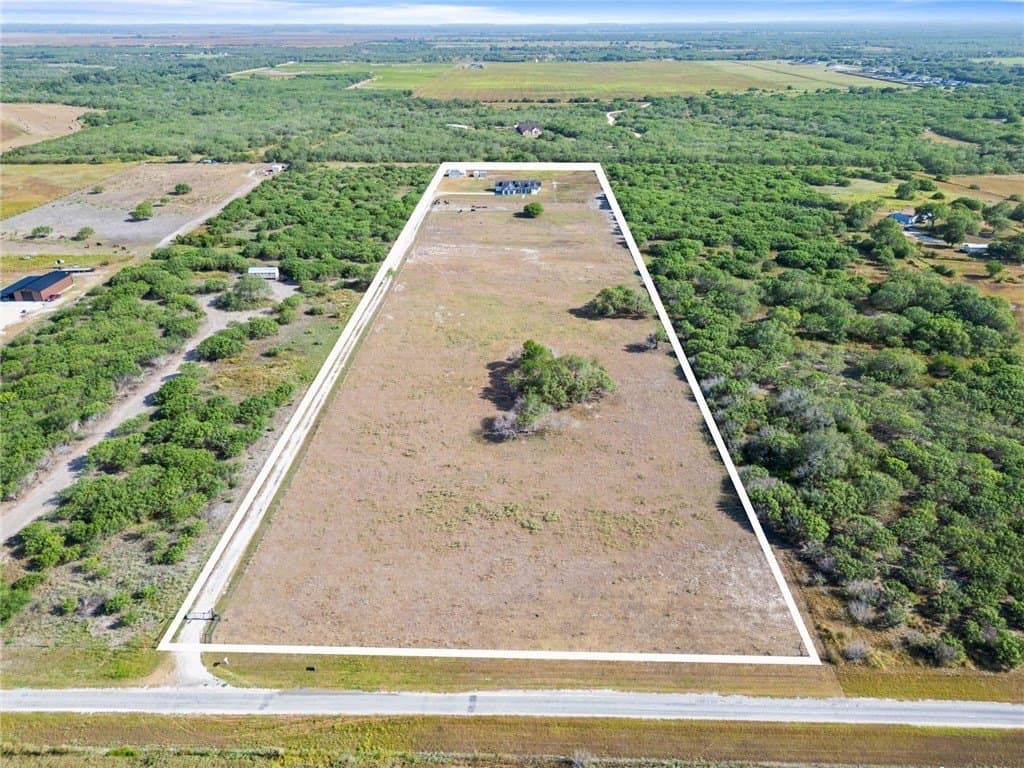 10 acres in Kleberg County - photo 40