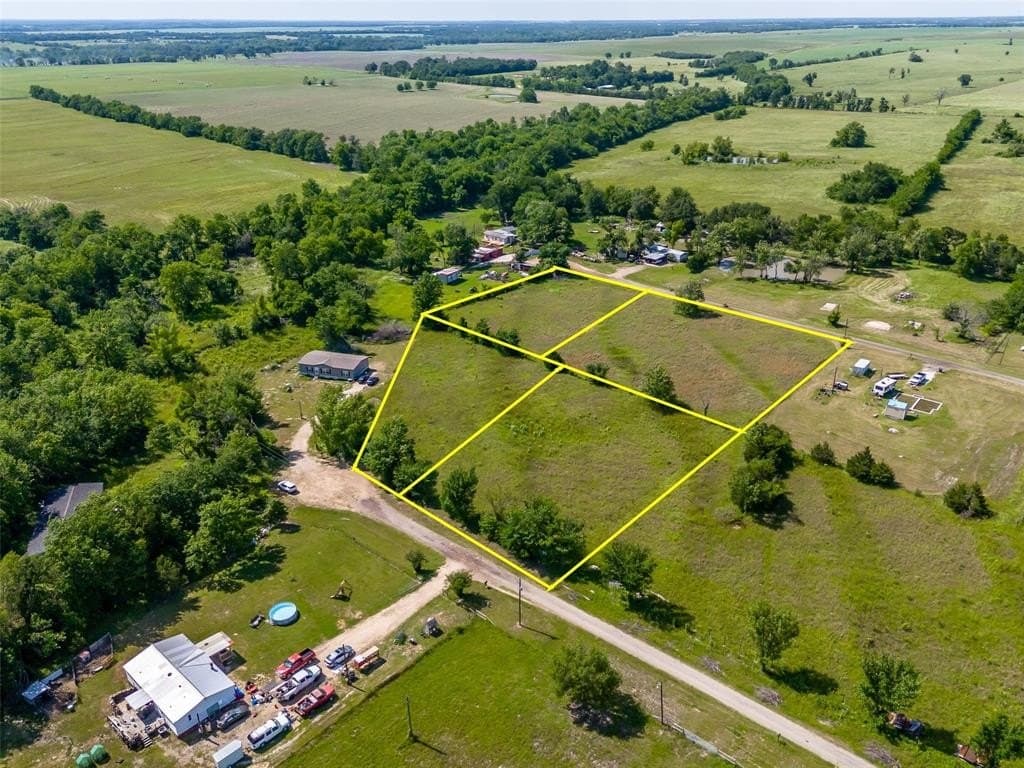 1.93 acres in Lamar County gallery image 3