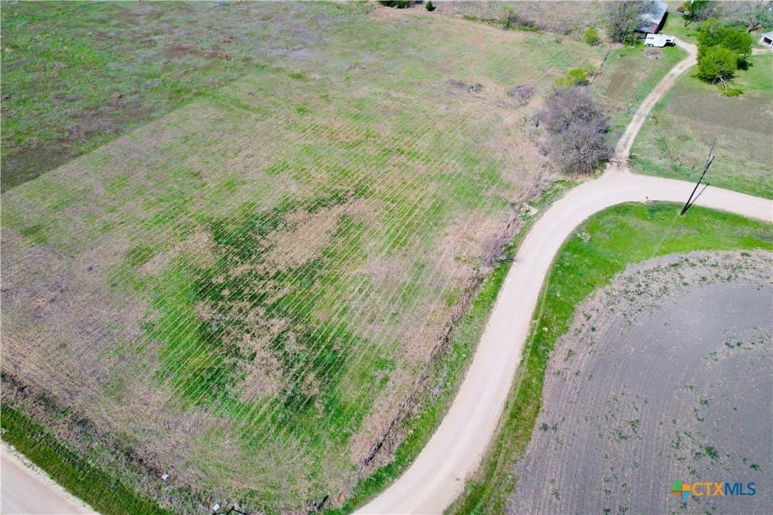 2.01 acres in Bell County gallery image 2