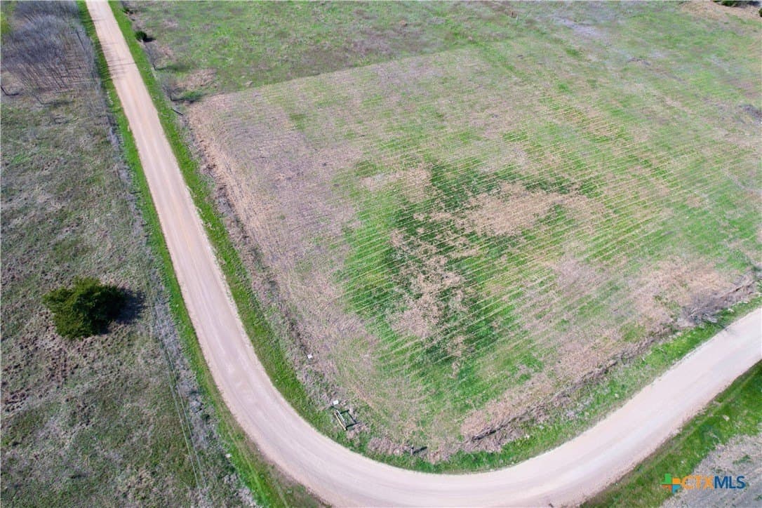 2.01 acres in Bell County gallery image 3