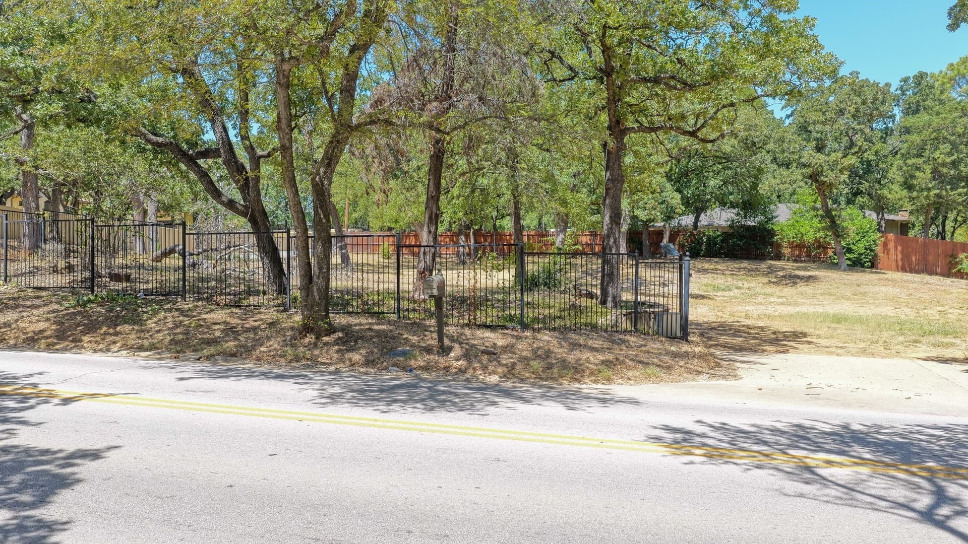 1.11 acres in Tarrant County - photo 5