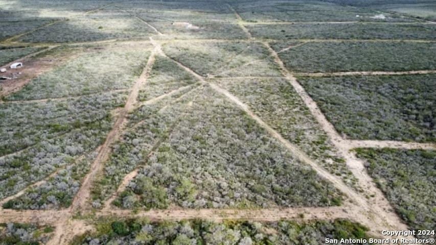 15 acres in Frio County gallery image 4