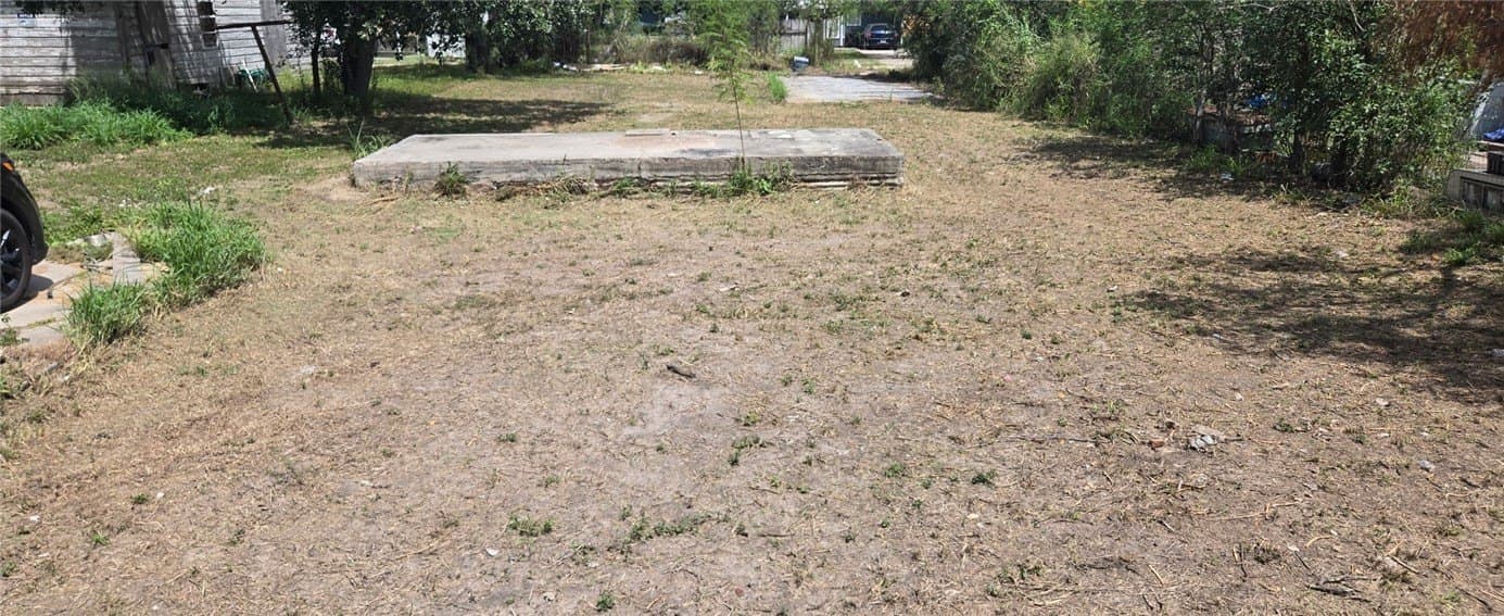 0.16 acres in Kleberg County - photo 2