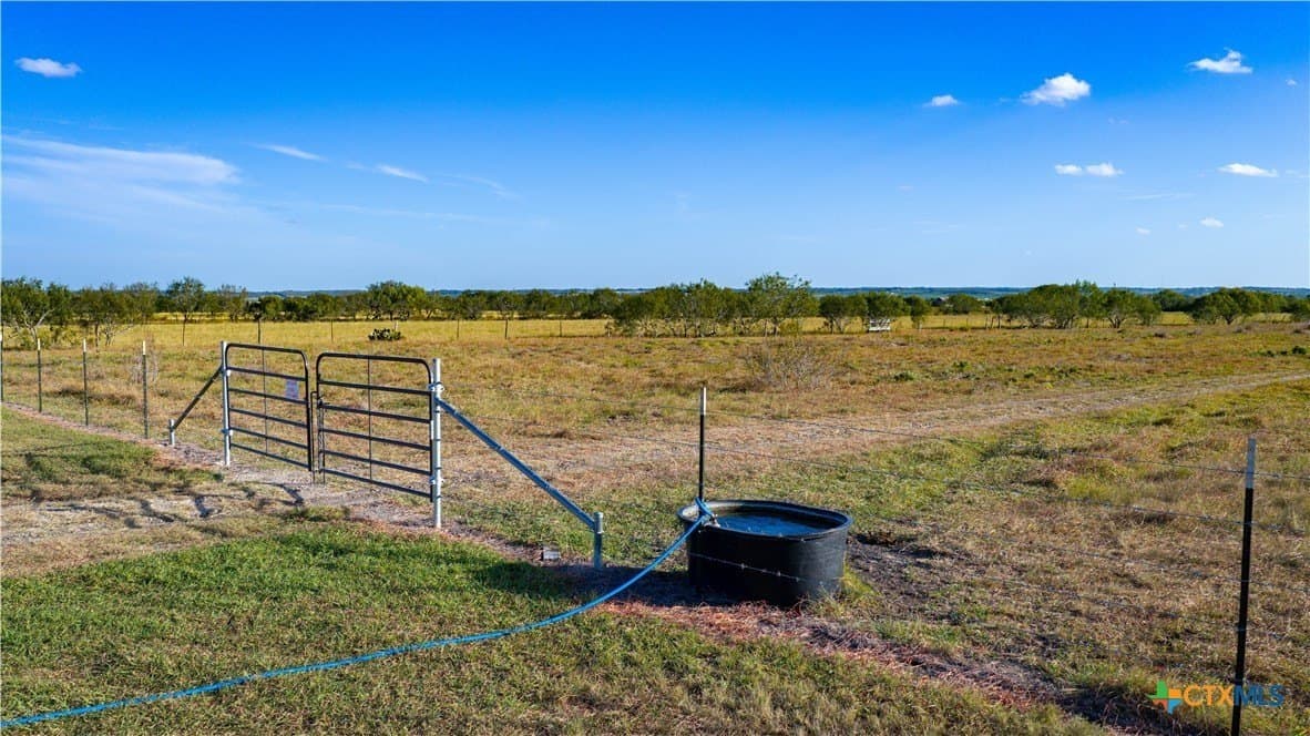 21.49 acres in Guadalupe County - photo 5