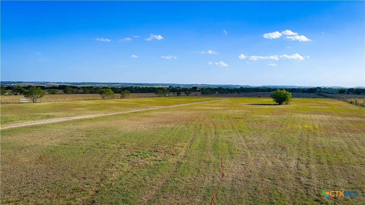 21.49 acres in Guadalupe County - photo 2