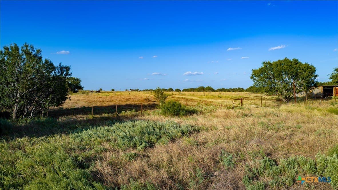 21.49 acres in Guadalupe County - photo 18
