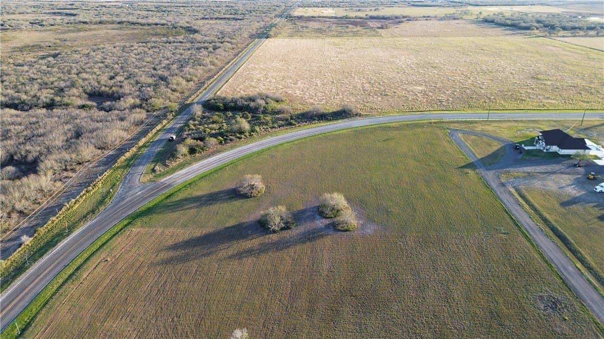 2.62 acres in Kleberg County gallery image 3