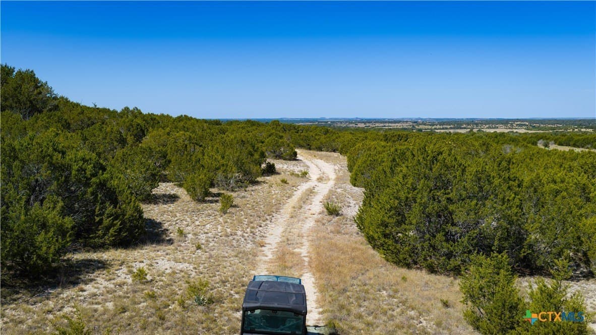 57.98 acres in Lampasas County - photo 2