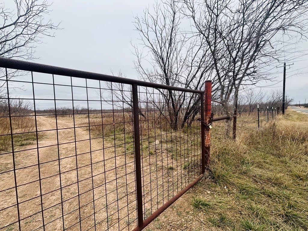 15 acres in Tom Green County gallery image 2