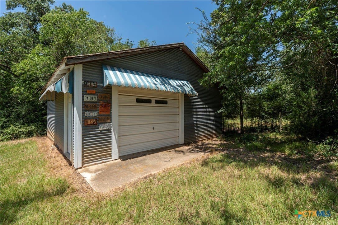10.84 acres in Milam County - photo 22