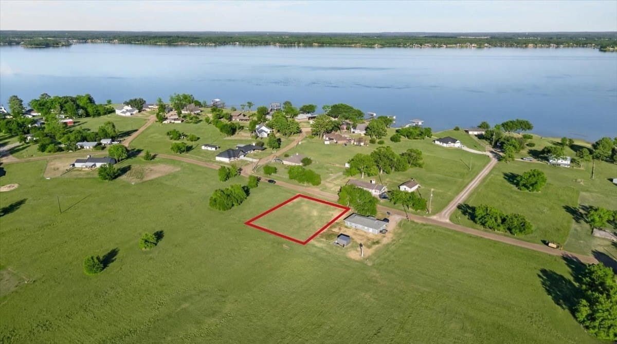 0.34 acres in Henderson County gallery image 2