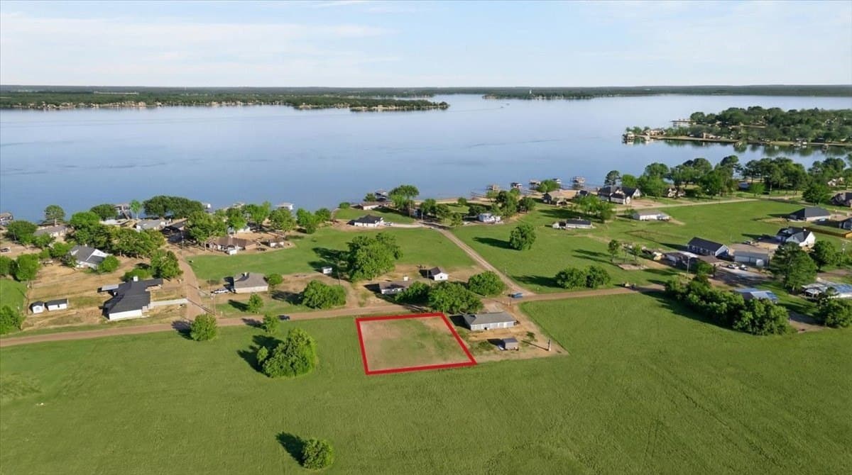 0.34 acres in Henderson County