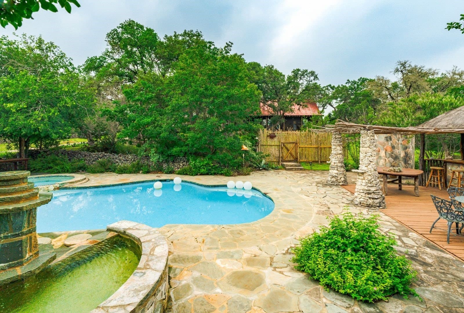 12 acres in Hays County