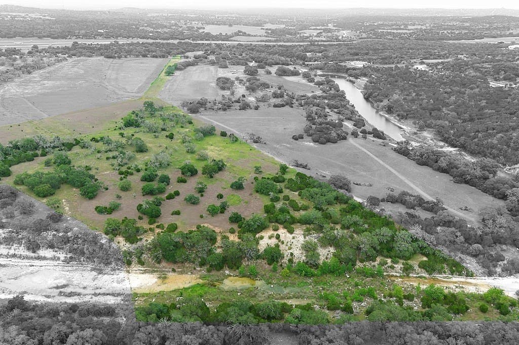 23.38 acres in Kendall County
