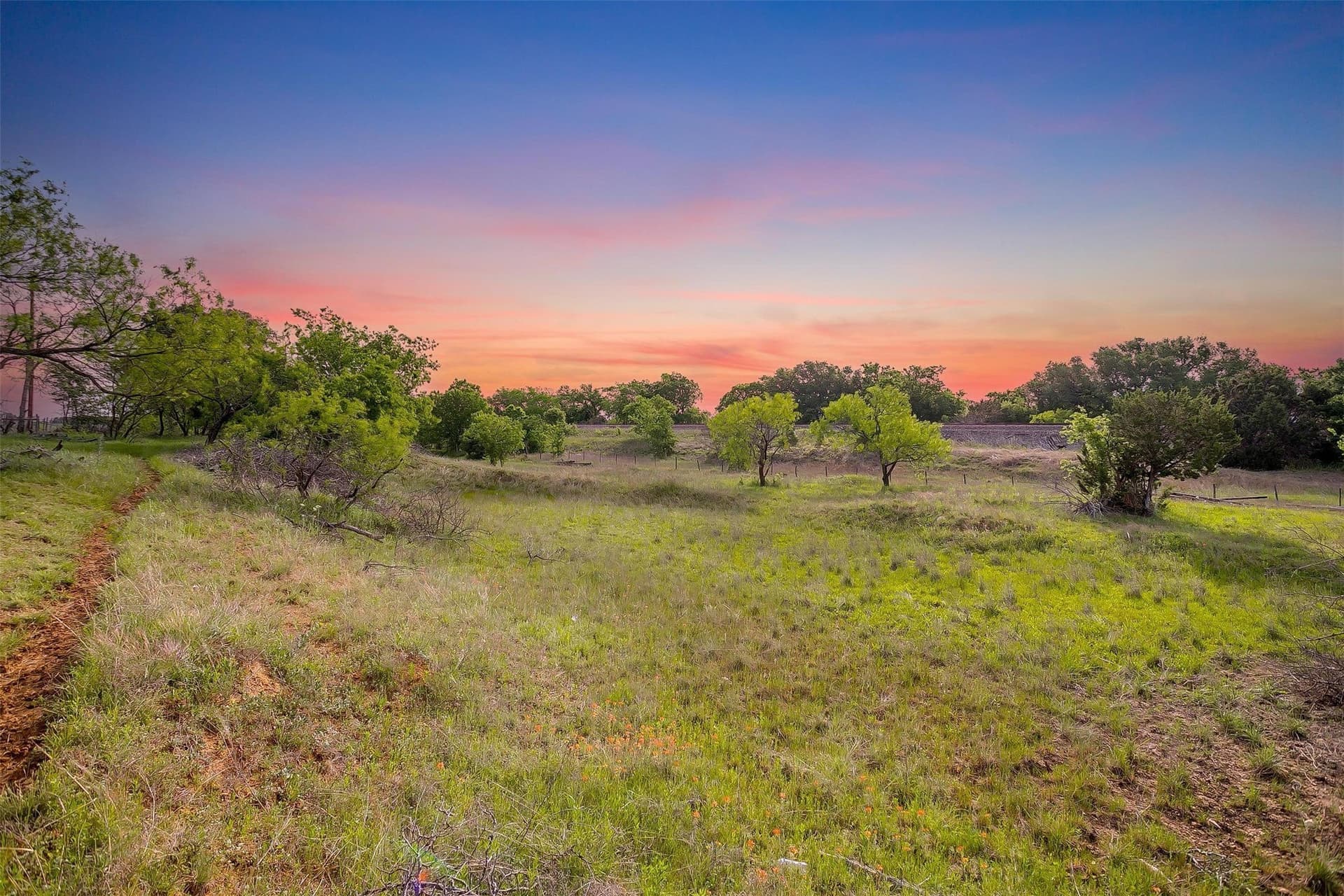 10.62 acres in Hill County - photo 2