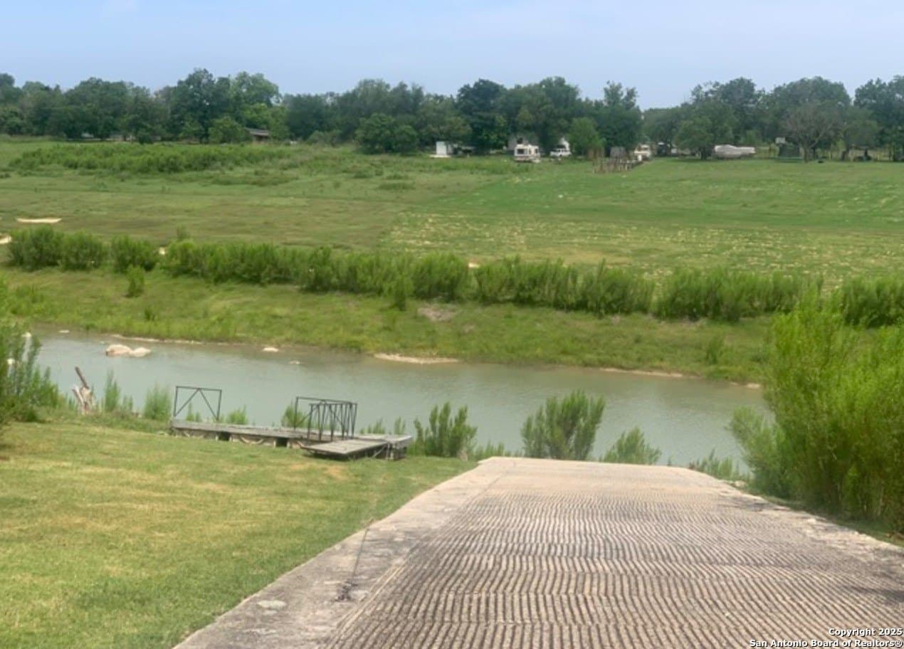1.03 acres in Bandera County - photo 16