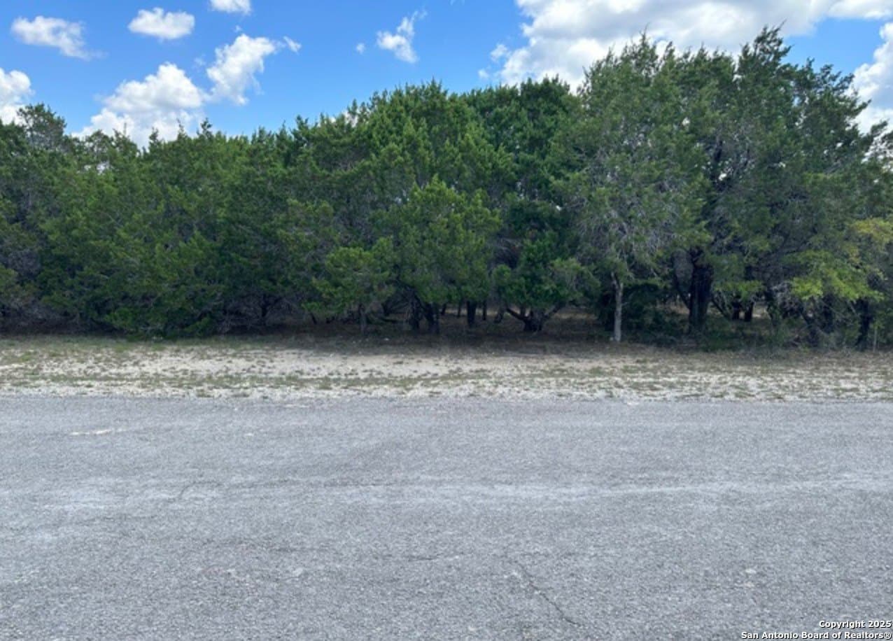 1.03 acres in Bandera County