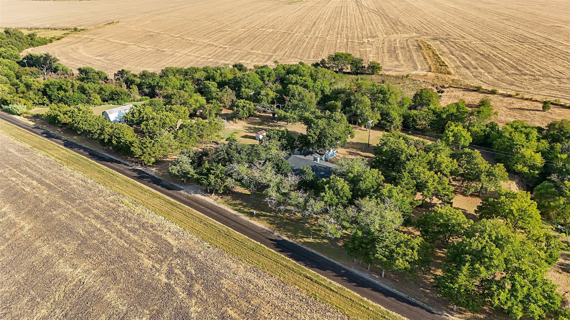 18.5 acres in Ellis County - photo 34