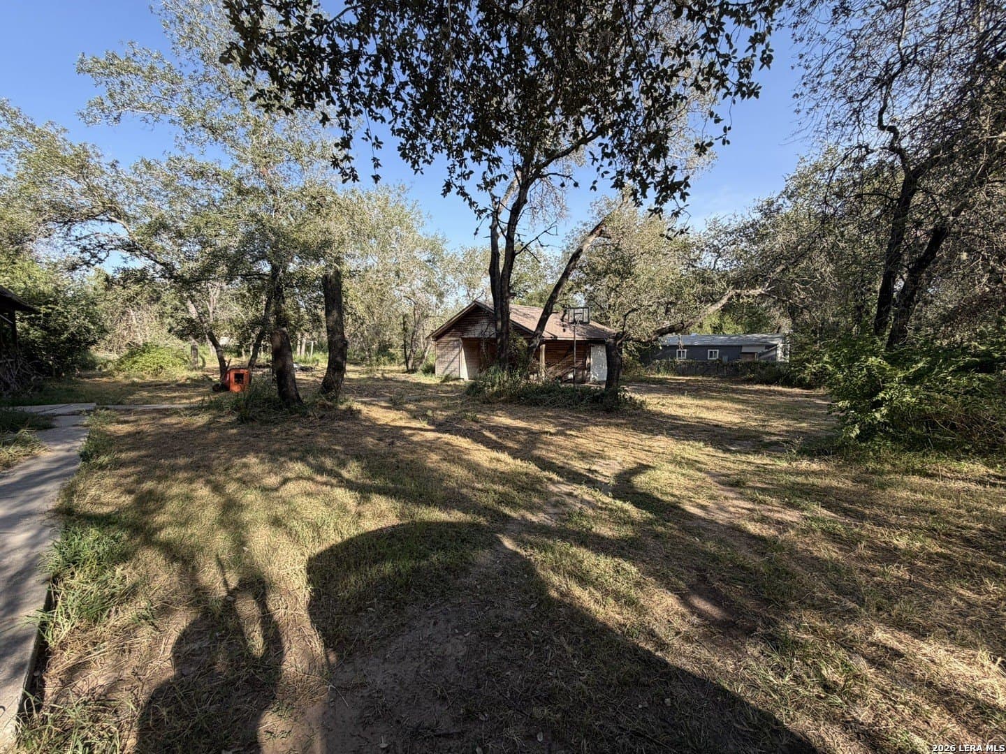 0.8 acres in Bexar County gallery image 2