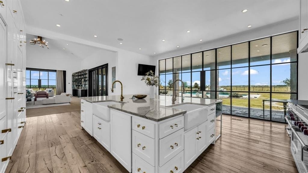 50.7 acres in Tarrant County gallery image 3