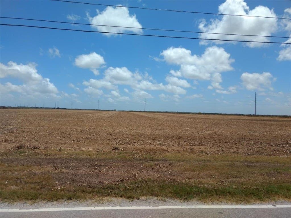 237.8 acres in Nueces County - photo 2