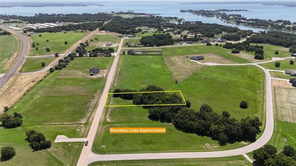 1.02 acres in Navarro County