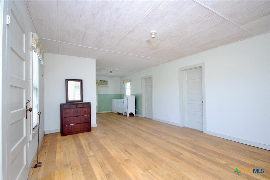 12.42 acres in Colorado County - photo 33
