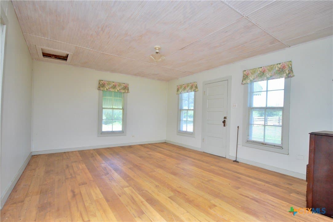 12.42 acres in Colorado County - photo 31