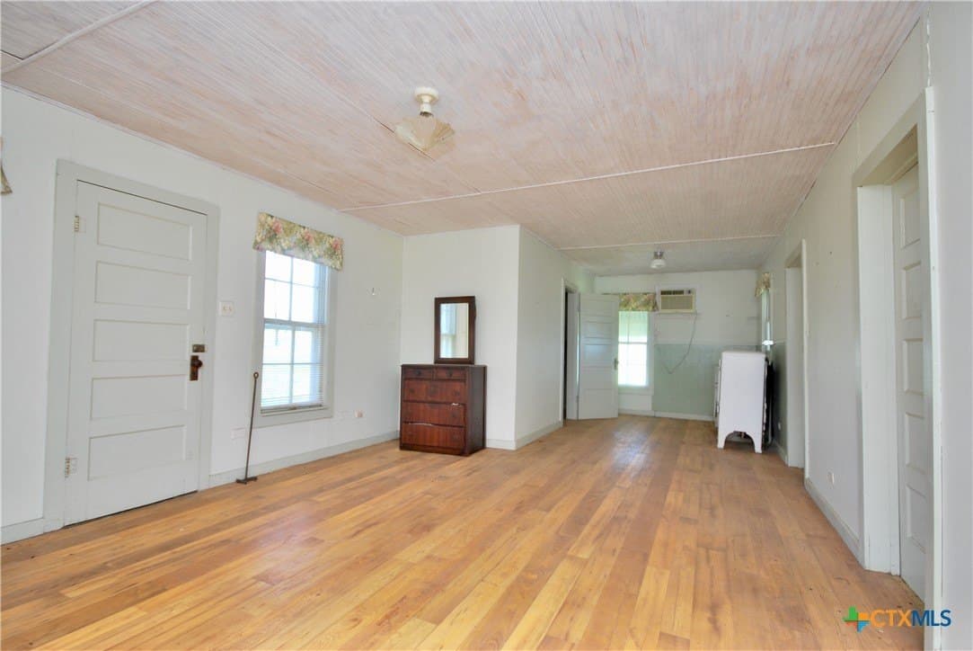 12.42 acres in Colorado County - photo 32