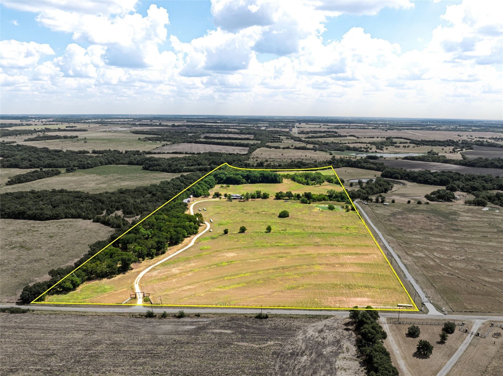 53.3 acres in Grayson County
