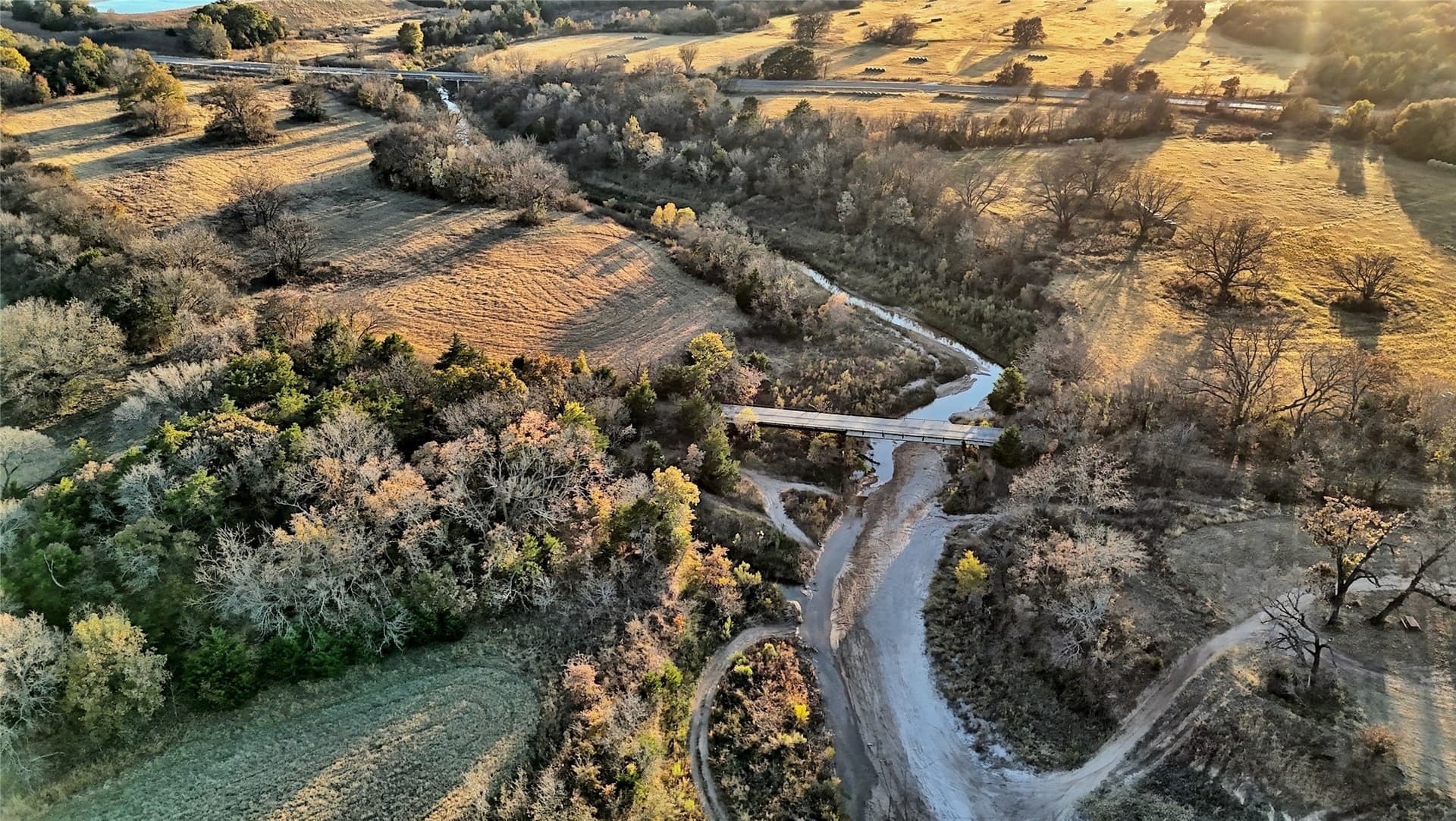100 acres in Cooke County - photo 4