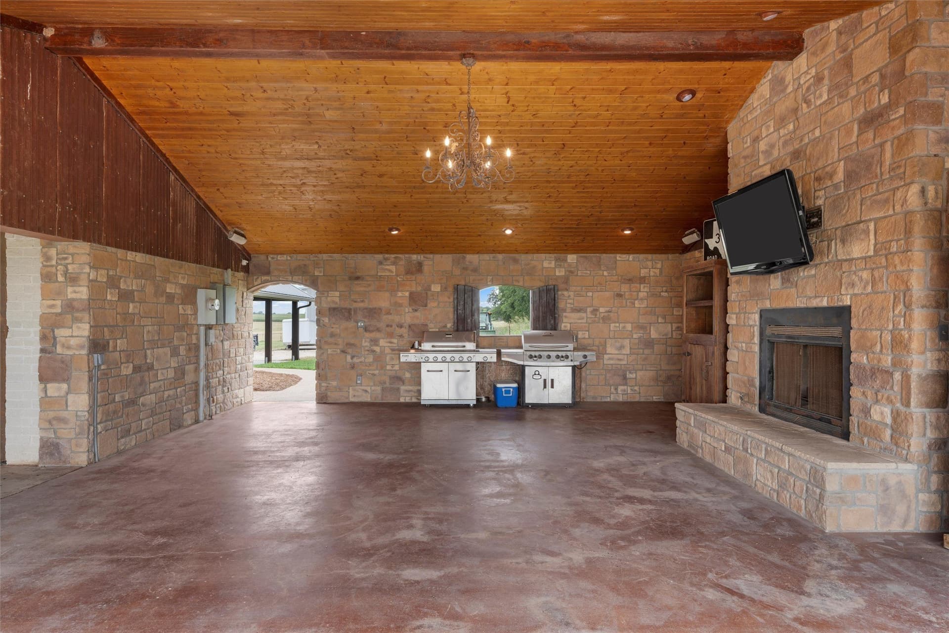 12.22 acres in Hill County - photo 9