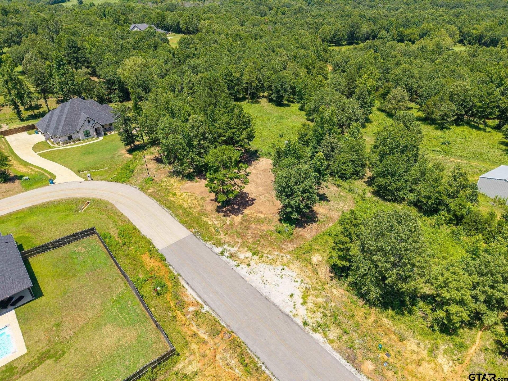 0.6 acres in Smith County gallery image 4